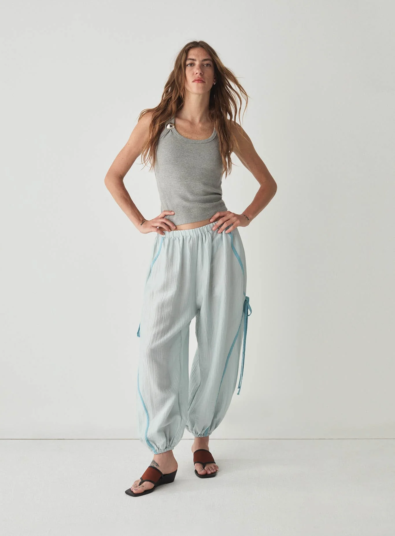 CLOVE BLUE BALLOON PANTS - Image 2