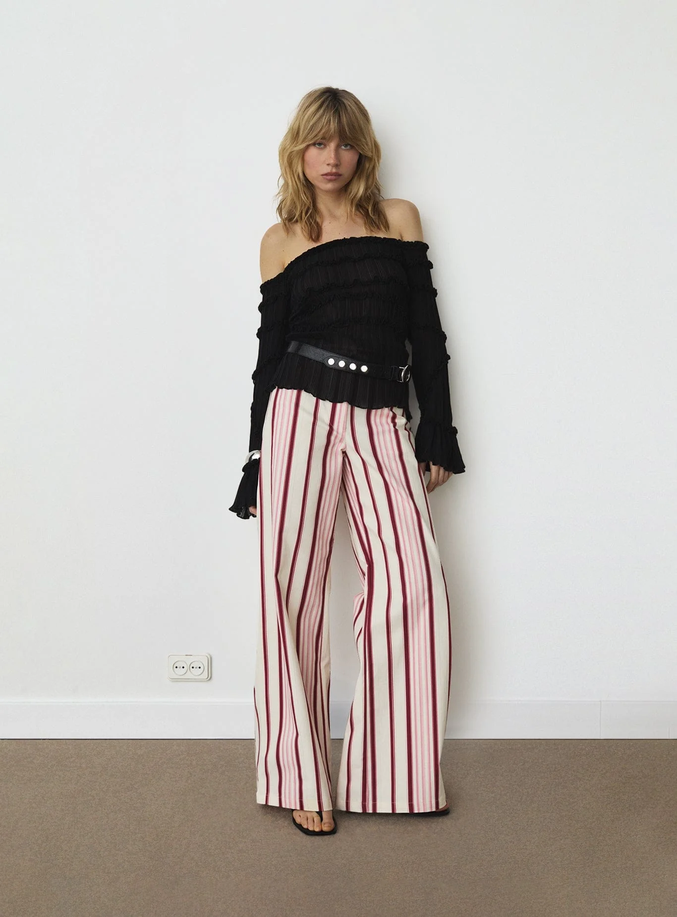 PETRA BLACK TEXTURED BLOUSE - Image 2