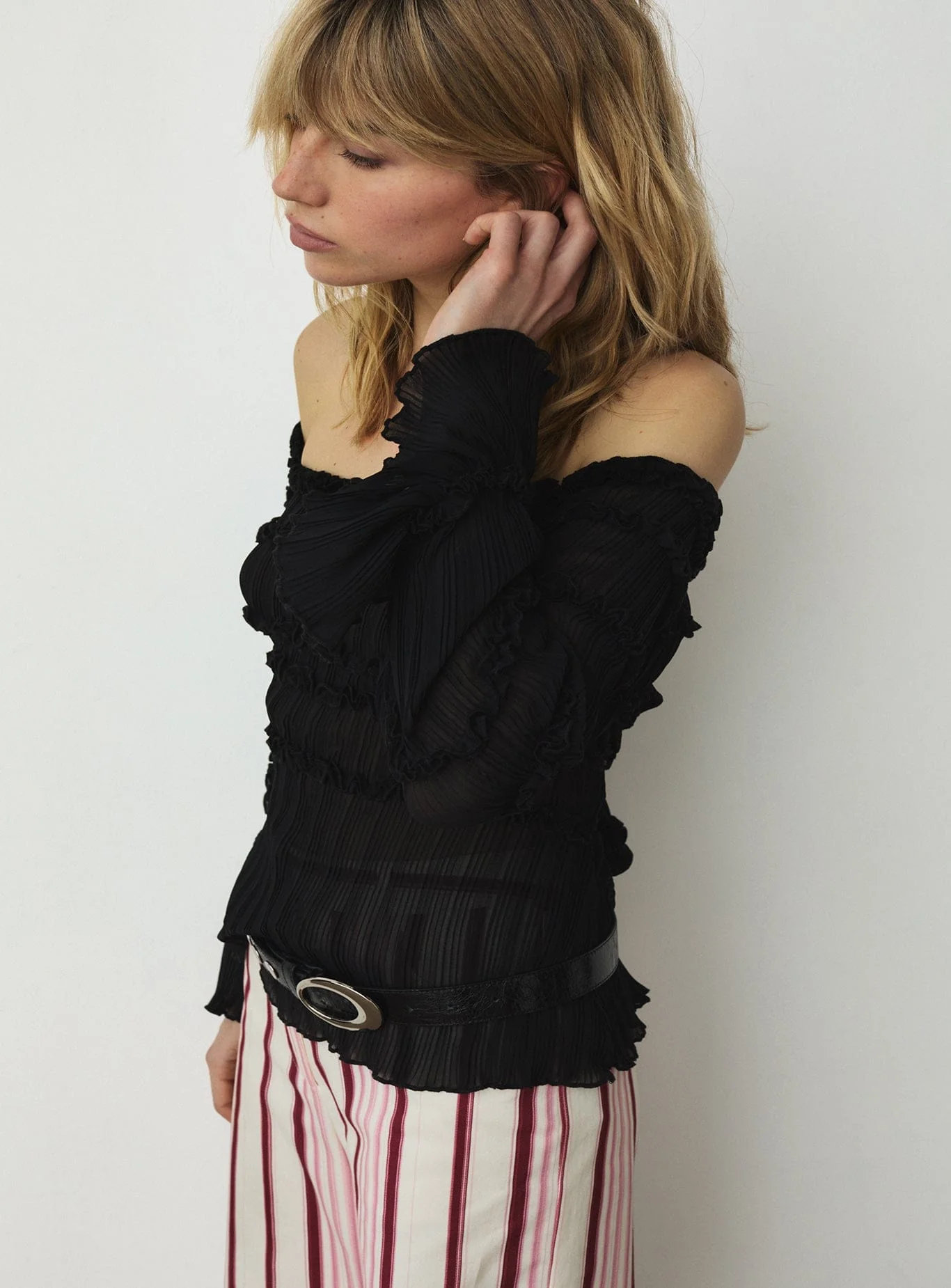 PETRA BLACK TEXTURED BLOUSE - Image 3