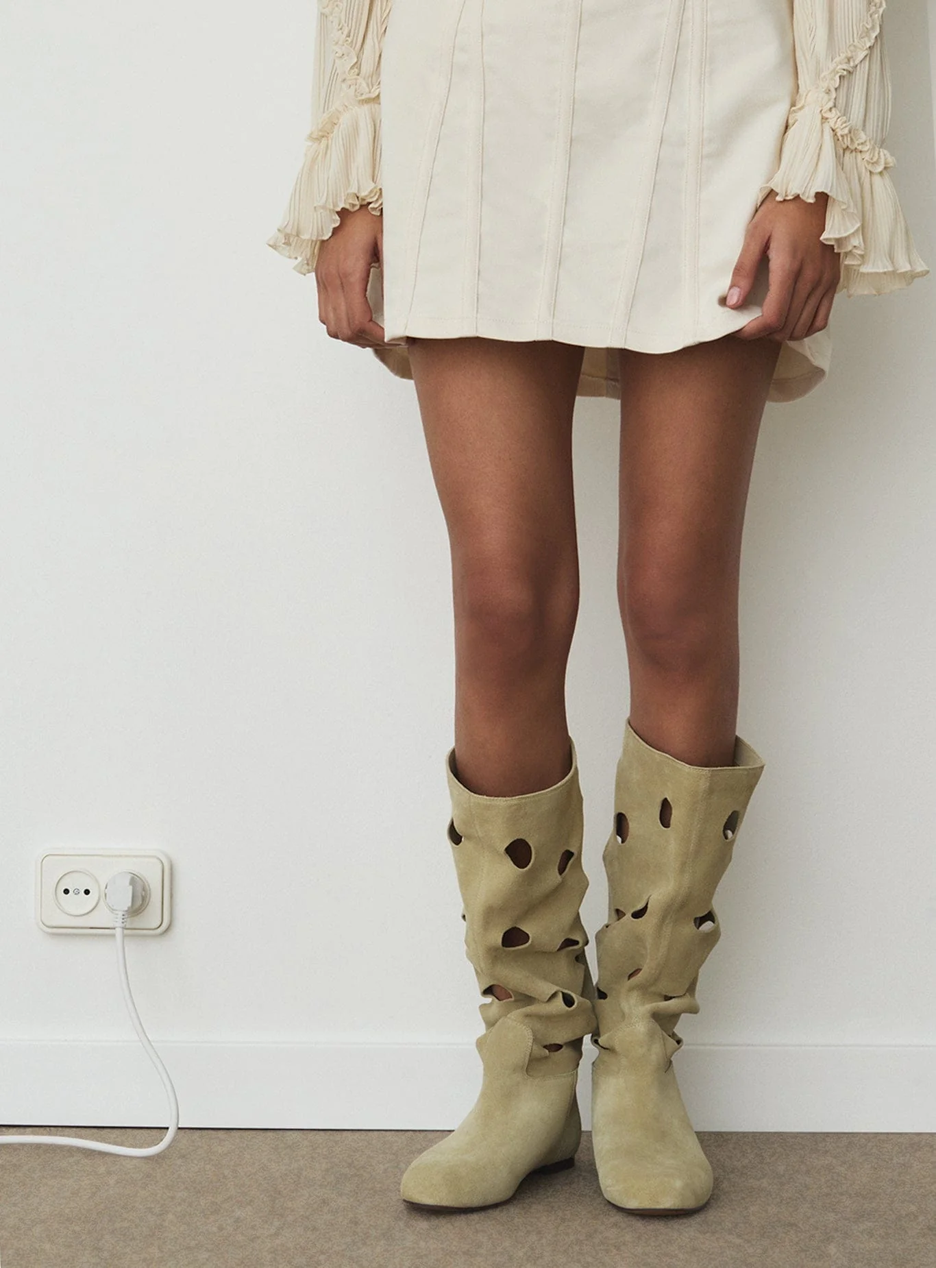 ROSETTE ECRU SHORT DRESS - Image 4